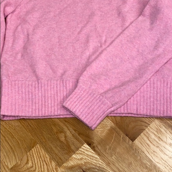 NWT J Crew Crewneck Super Soft Sweater in Pink - Picture 4 of 7